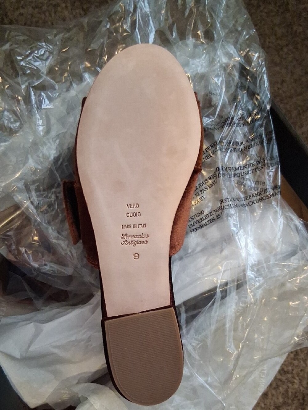 Kenneth Cole Sandal In Box - Picture 3 of 5